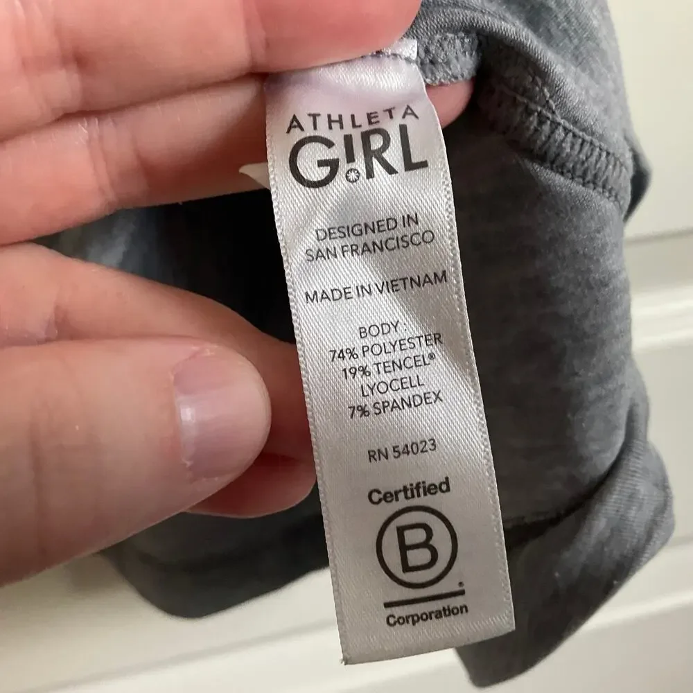 Athleta Girl Grey Keyhole Back Grey Tank Top - Size Medium‎